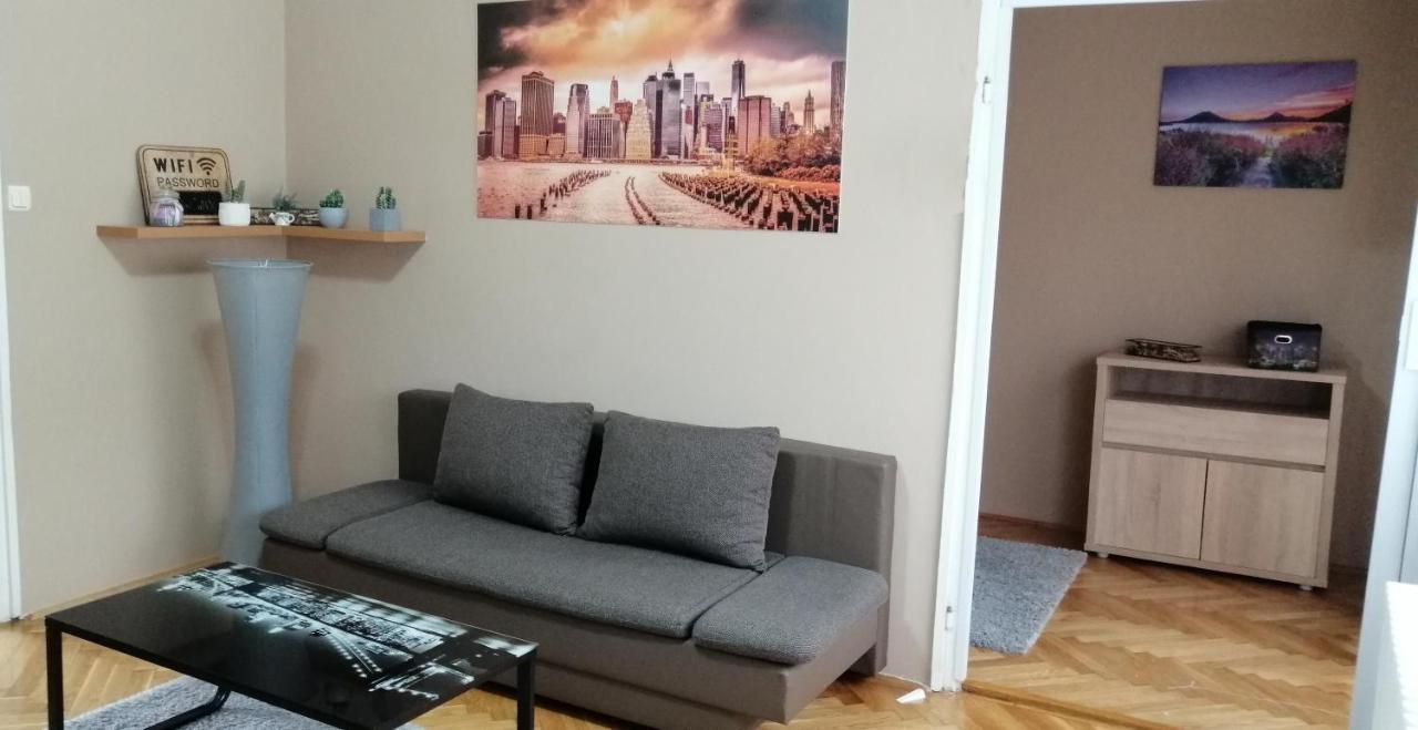 Startpont Apartman Pécs Kültér fotó