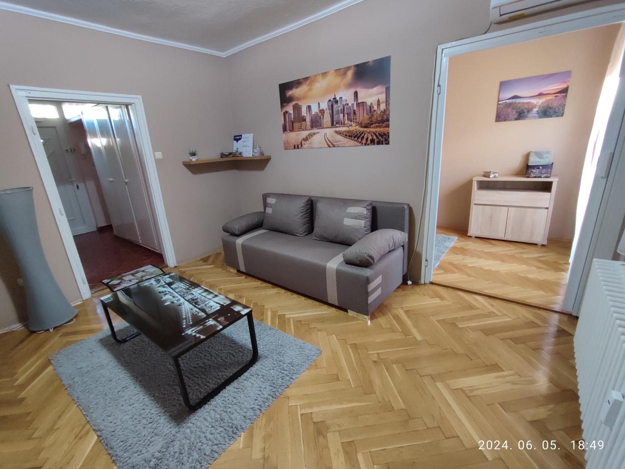 Startpont Apartman Pécs Kültér fotó
