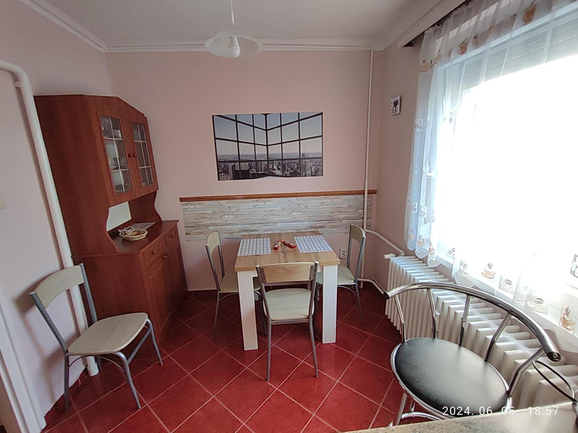 Startpont Apartman Pécs Kültér fotó