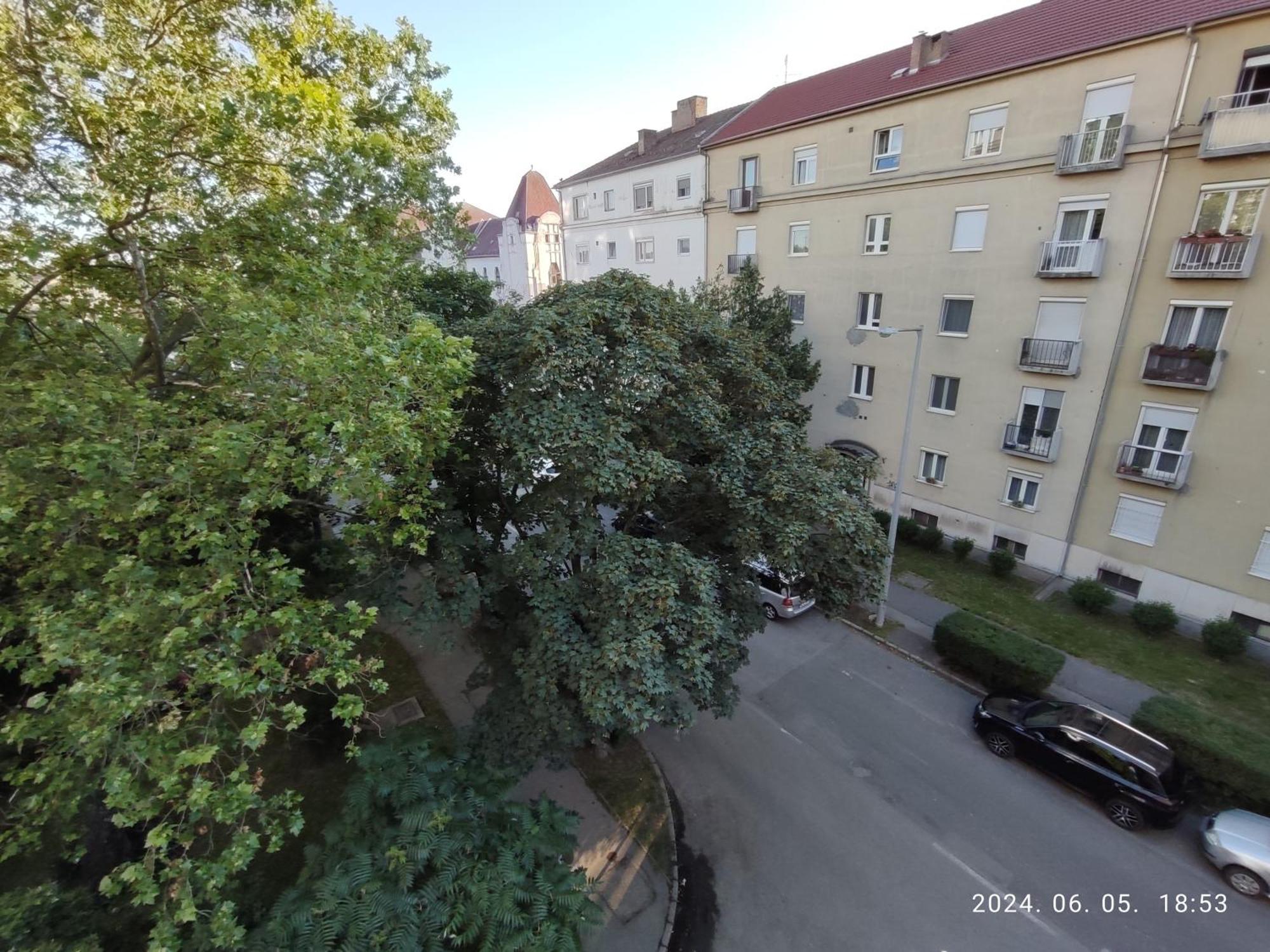 Startpont Apartman Pécs Kültér fotó